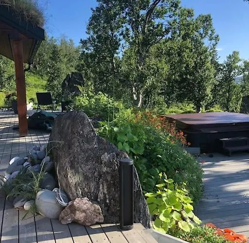 Amazing In Spectacular Lyngen *