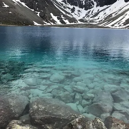 Amazing In Spectacular Lyngen Semesterbostad