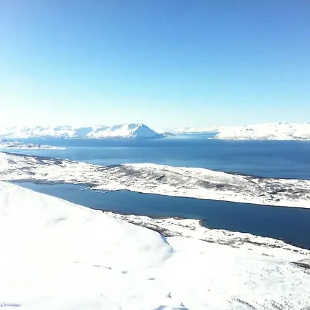 Amazing In Spectacular Lyngen Russelv